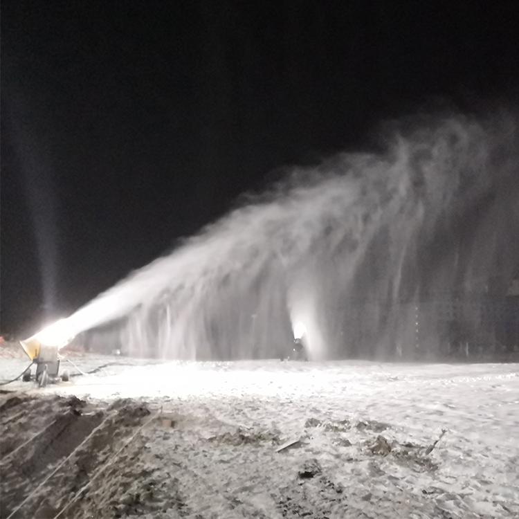 面積均勻造雪機(jī) 室外大型造雪機(jī) 國(guó)產(chǎn)造雪機(jī)