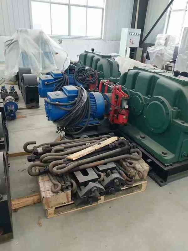 全新未用60—3米數(shù)控卷板機(jī)