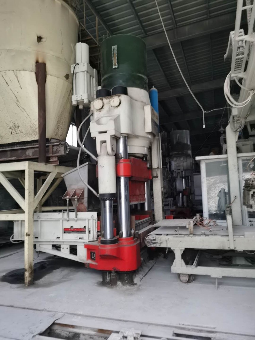處理海源HF1100二手全自動液壓機   8成新