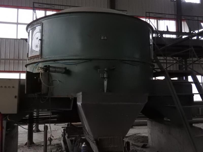 出售九成新1600型南昌海源輪碾機(jī)，設(shè)備狀況良好