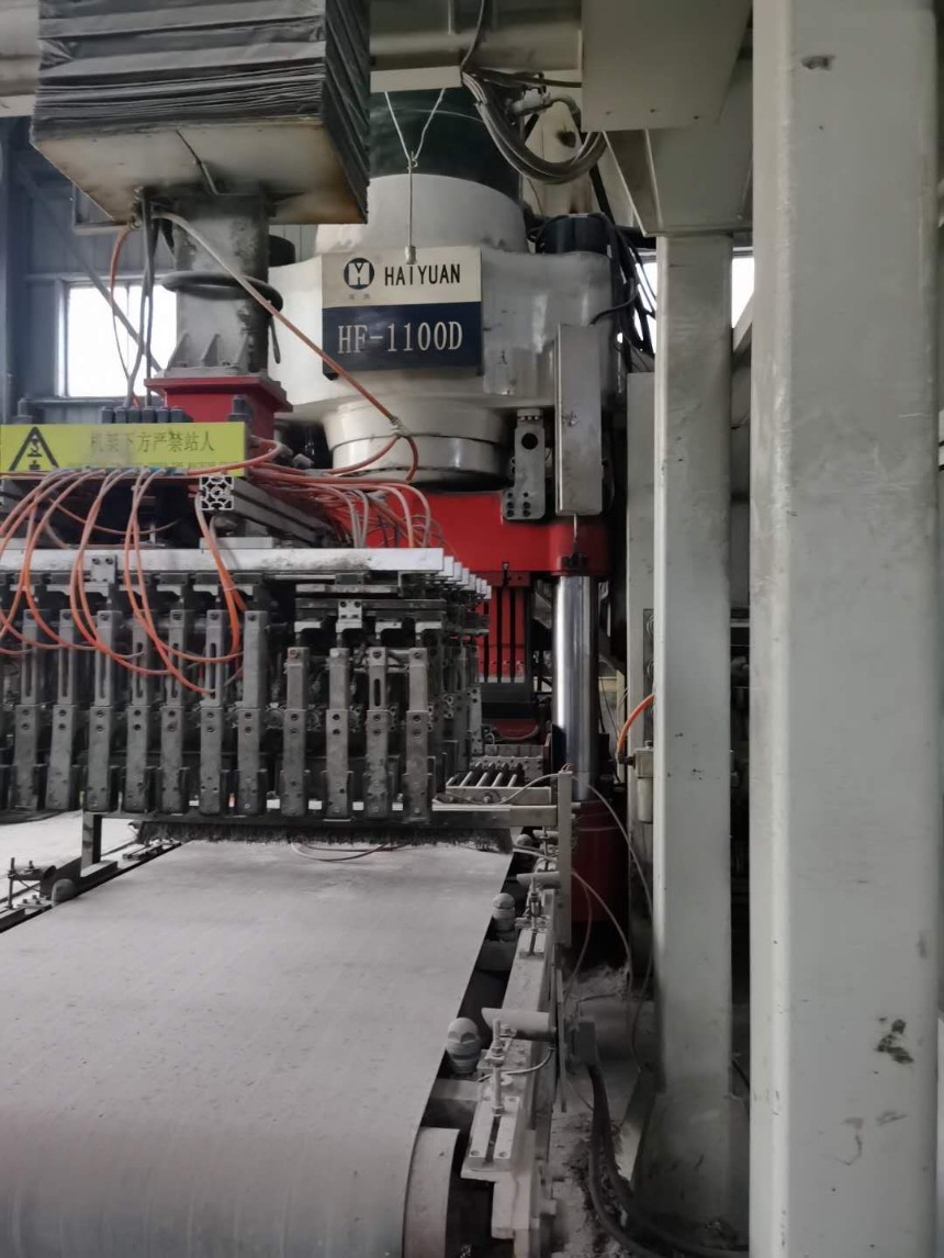 8成新   海源HF1100二手全自動液壓磚機