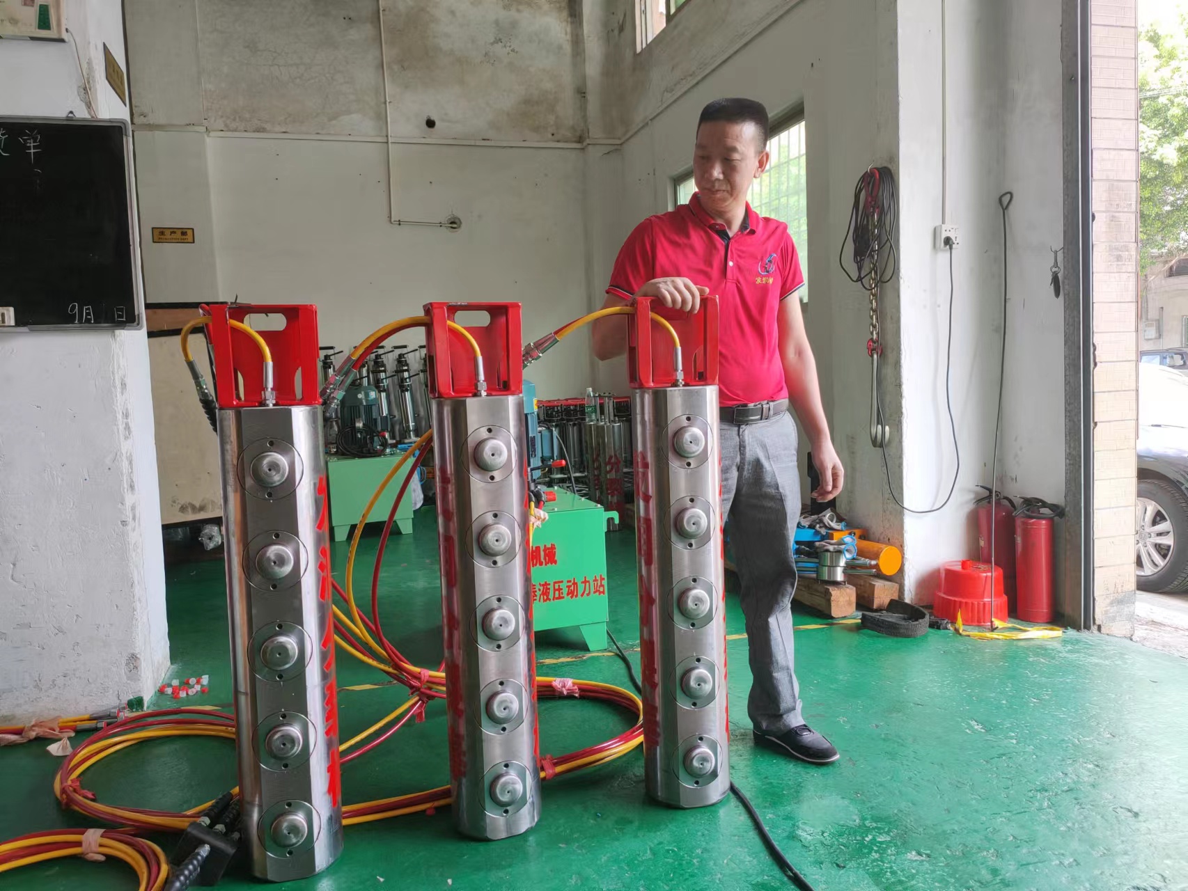 涼城靜態(tài)爆裂石頭靜態(tài)液壓劈石機(jī)市場對(duì)比