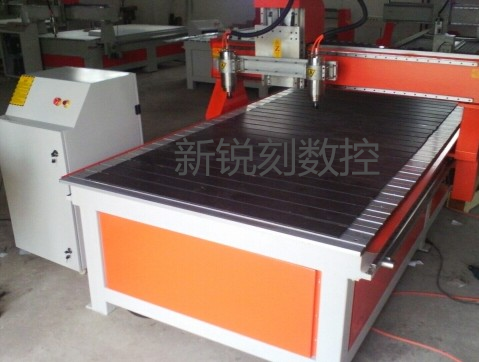 供應廣告木工雕刻機水晶字雕刻木工鏤空雕刻機 濟南新銳刻數控