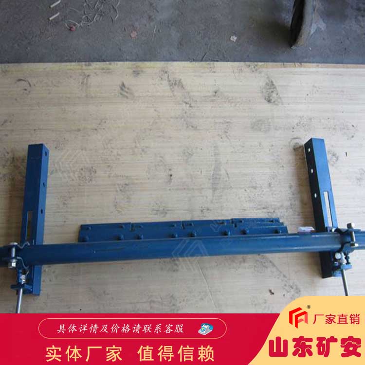 質(zhì)量好 結(jié)構(gòu)緊湊 配制合理 P型合金橡膠清掃器