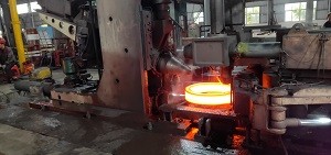 D54R系列數(shù)控全自動(dòng)徑軸向碾環(huán)機(jī)