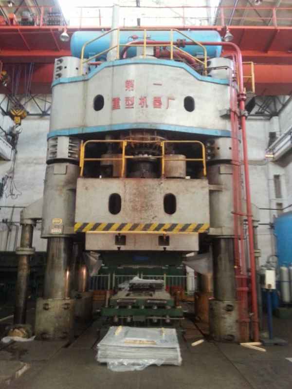 轉(zhuǎn)讓：二手一重產(chǎn)4000t水壓機(jī)/壓力機(jī) 