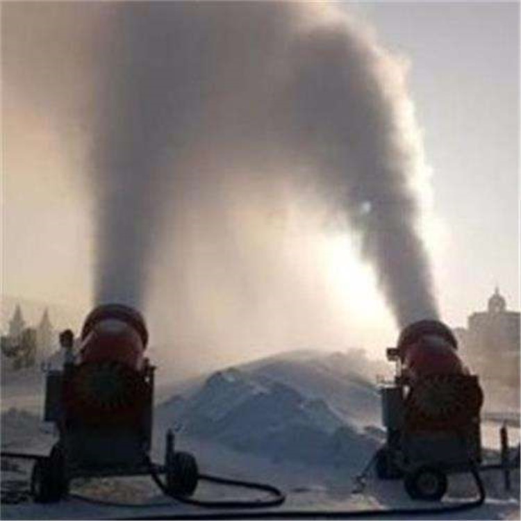 造雪設備 大型人工造雪機 為了眼見為實 感受雪季