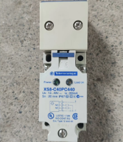 法國施耐德XS8-C40PC440-開關
