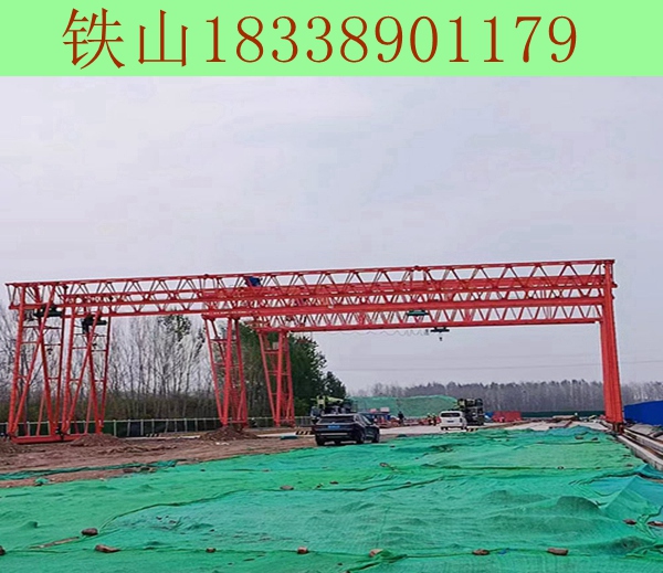 廣西梧州龍門吊廠家怎樣維護設備的外觀？
