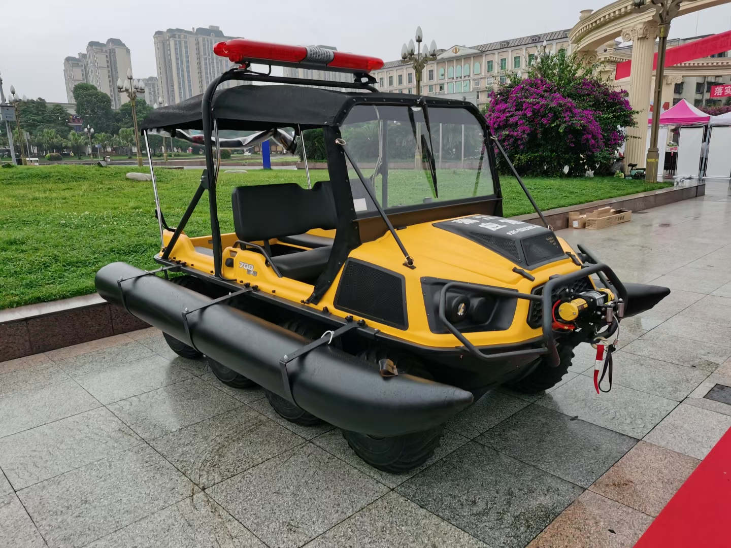 對(duì)付惡劣環(huán)境我有霸王龍BWL水陸兩棲全地形車就夠了