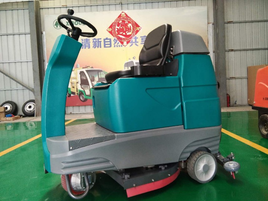 濟寧小林清潔XLS-860駕駛雙刷電動洗地機