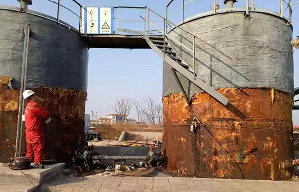 多功能水力除銹除漆切割一體機，采用高壓水射流技術，可以完成不同種類的清洗切割除銹